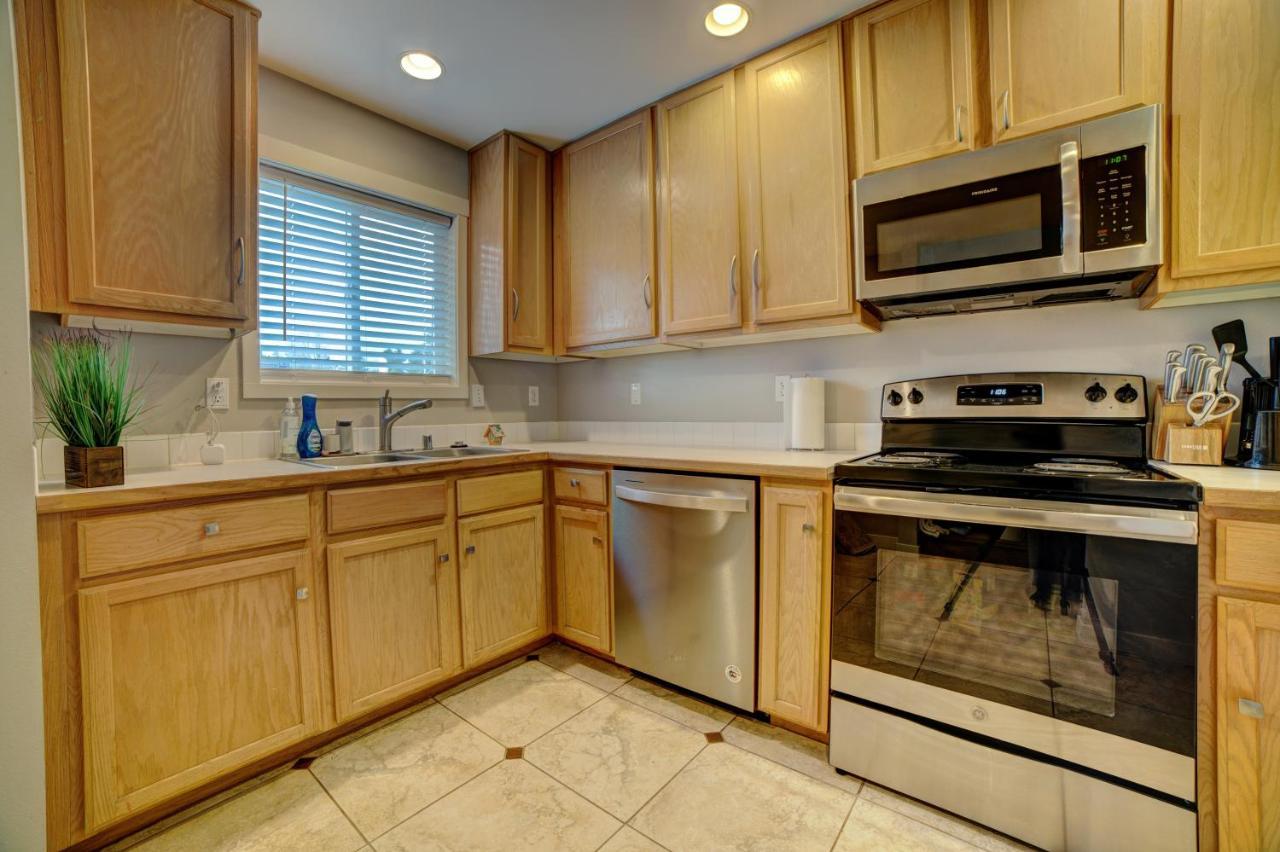 Cozy 2 Bedroom Townhouse In Northgate Seattle Extérieur photo